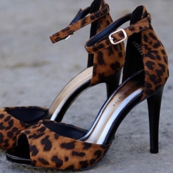 Madden Girl Rio - Picture 2 of 5